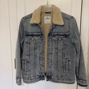 Hollister Sherpa lined denim jacket